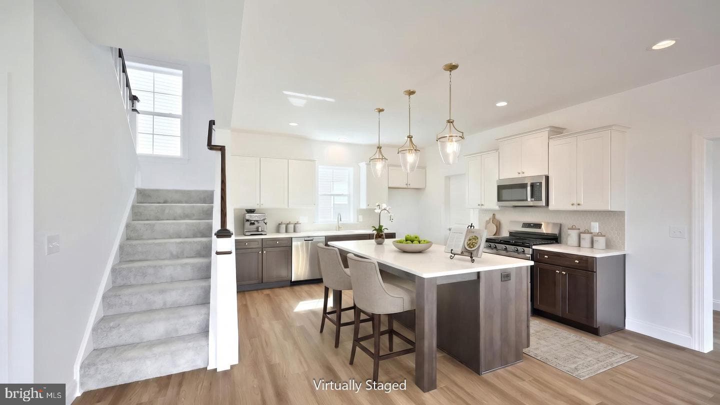 519 Charleston Drive photo 3