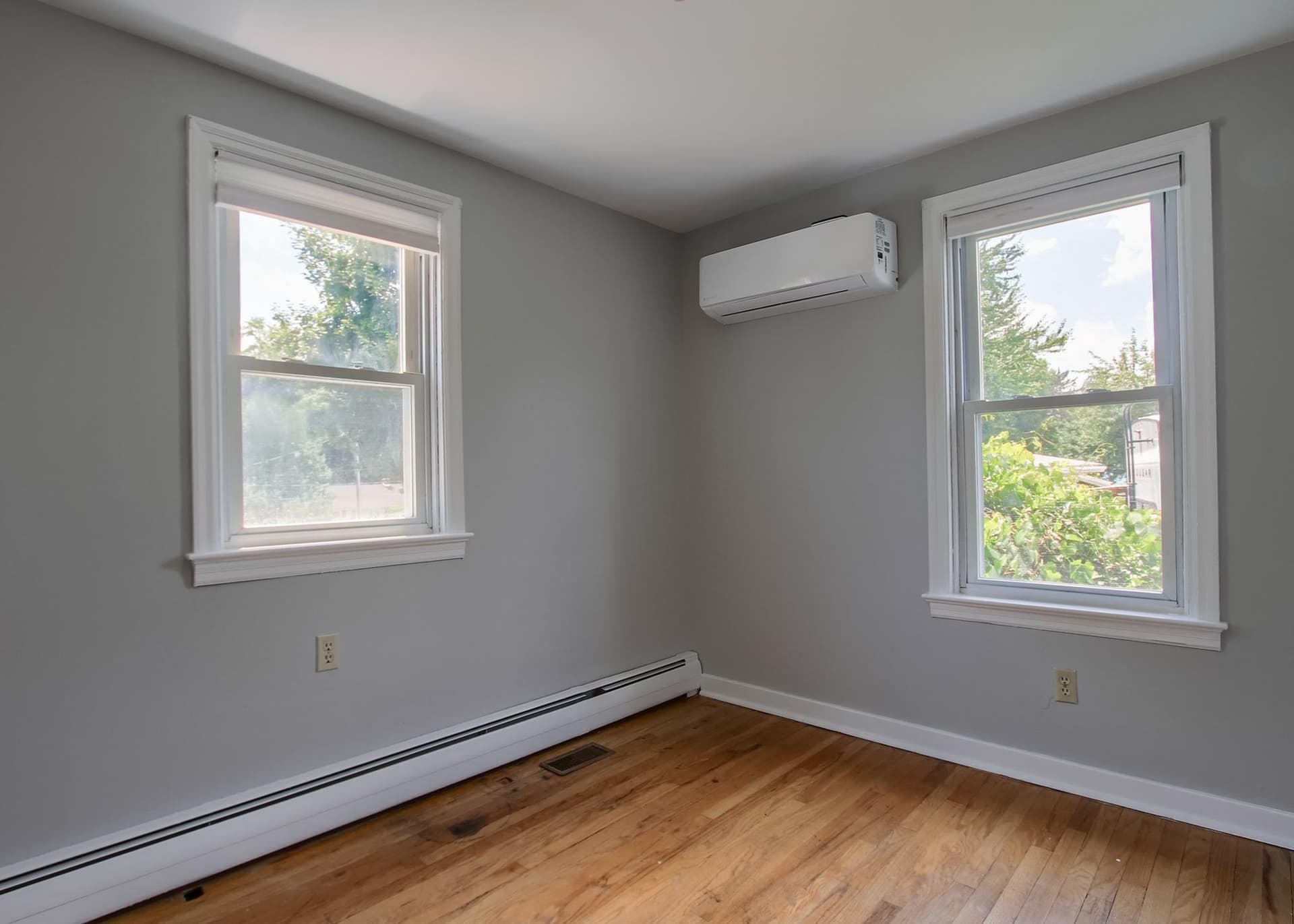 2029 Clarendon St photo 14