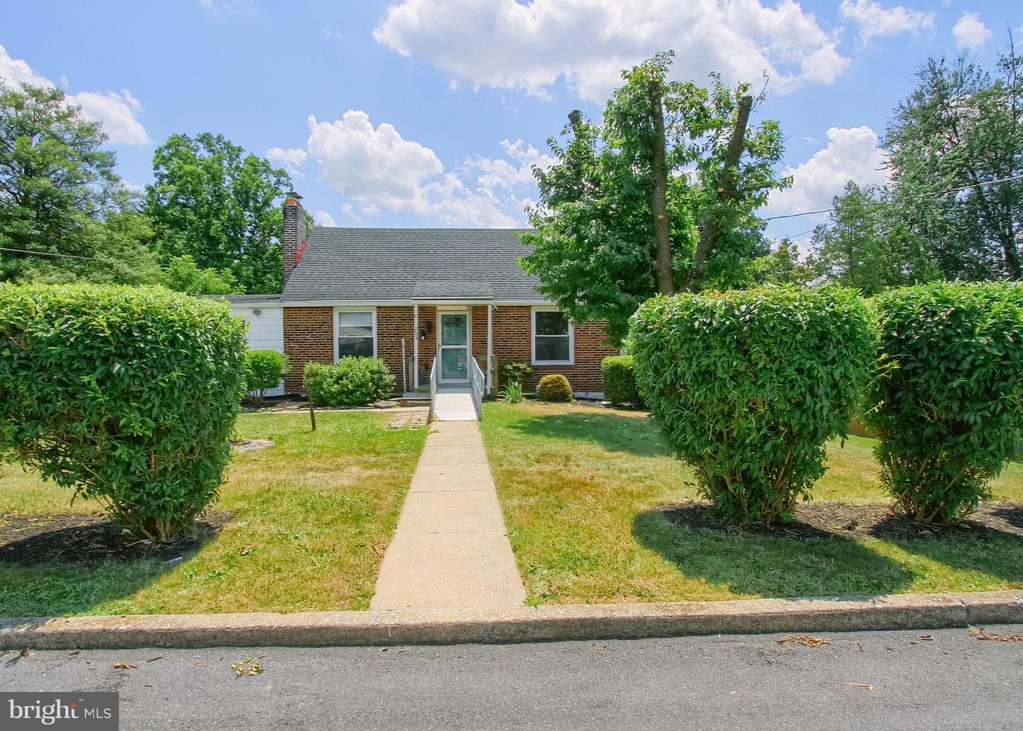 2029 Clarendon St, Camp Hill