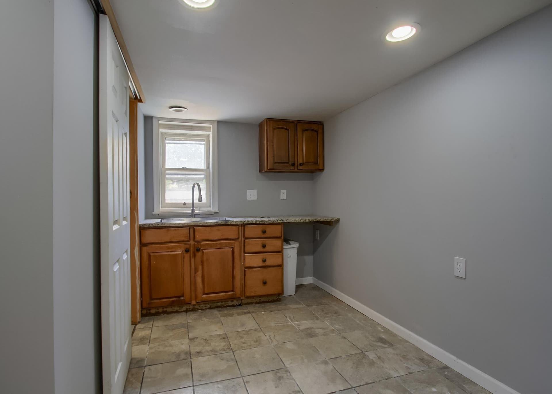 2029 Clarendon St photo 23