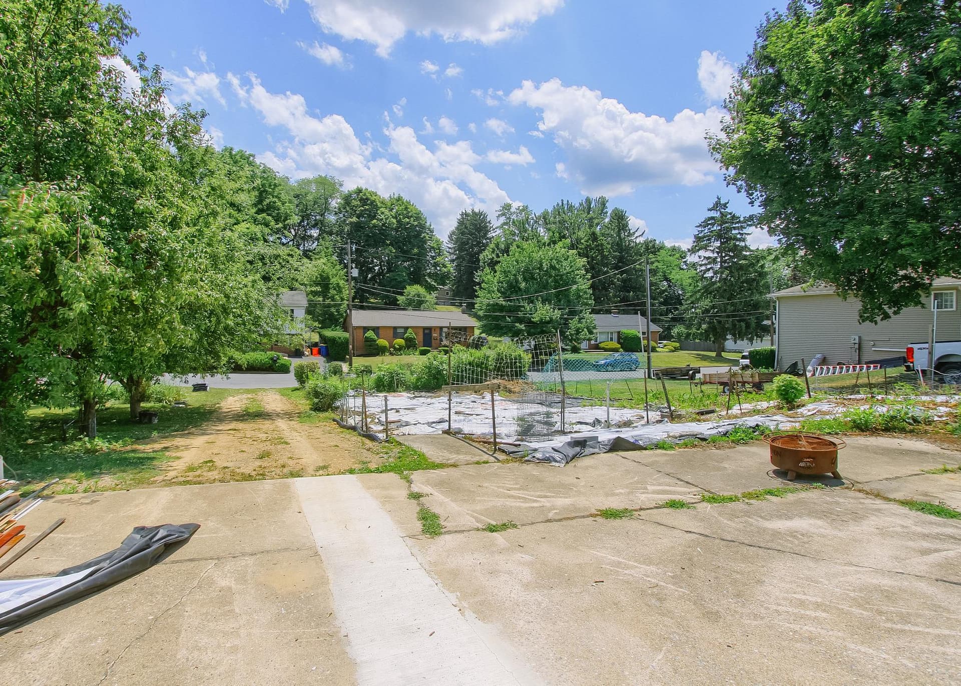 2029 Clarendon St photo 28