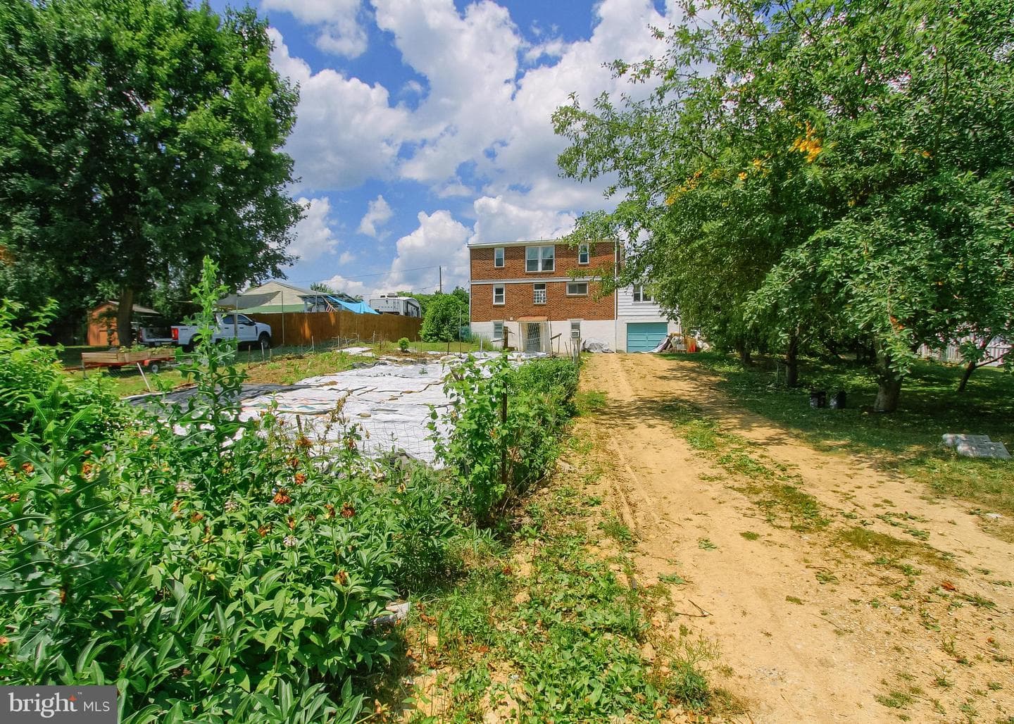 2029 Clarendon St photo 32