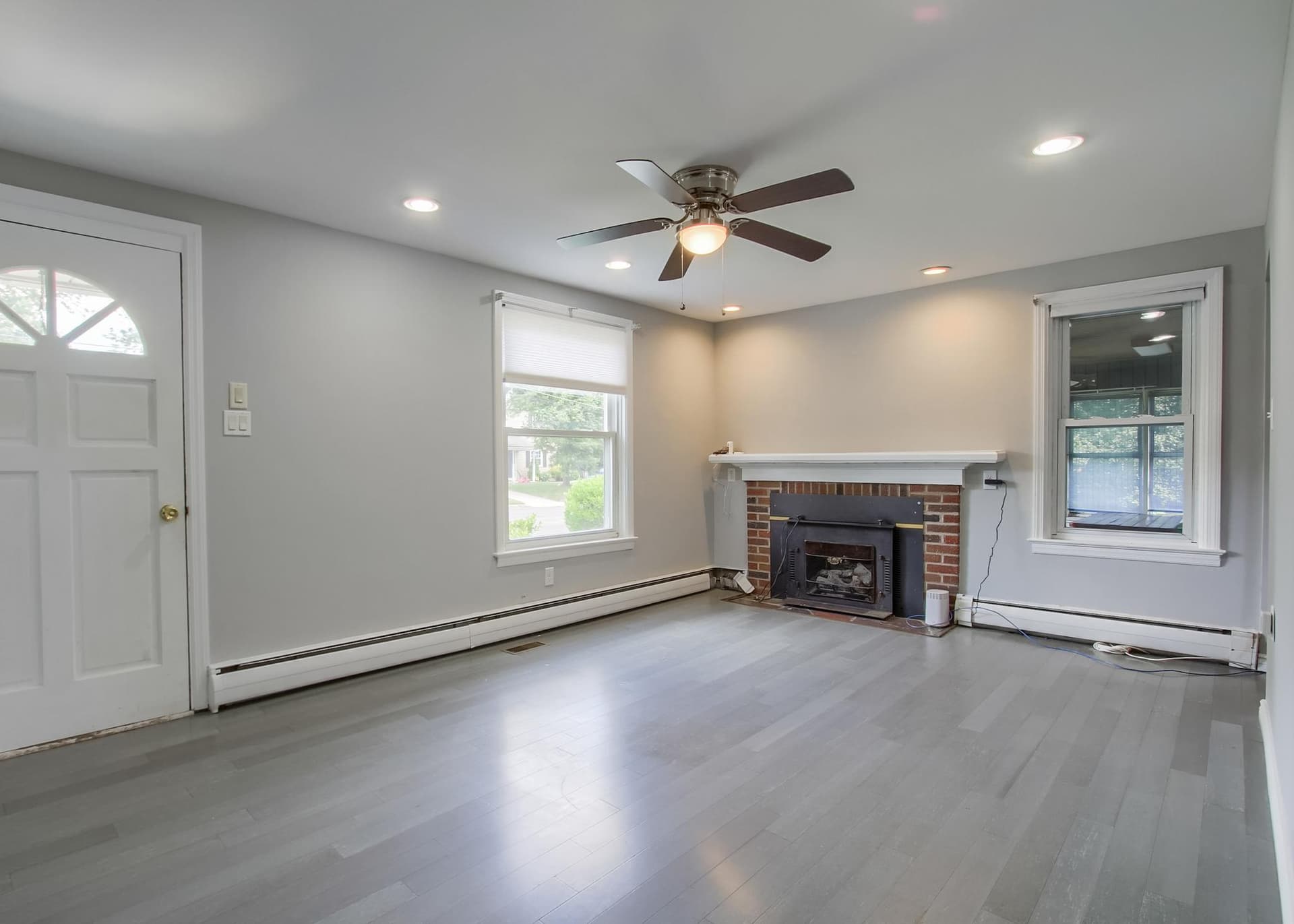 2029 Clarendon St photo 7