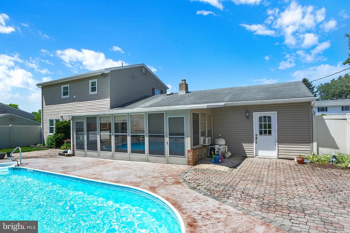 909 Wakefield Avenue photo 35