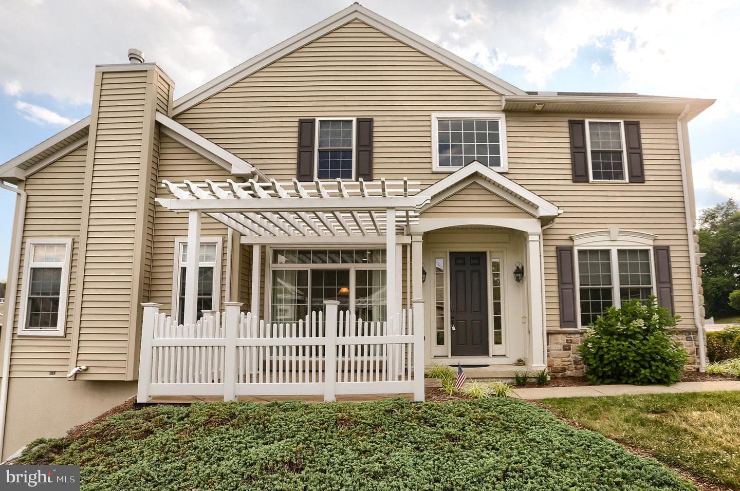 425 Carmella Dr, Mechanicsburg