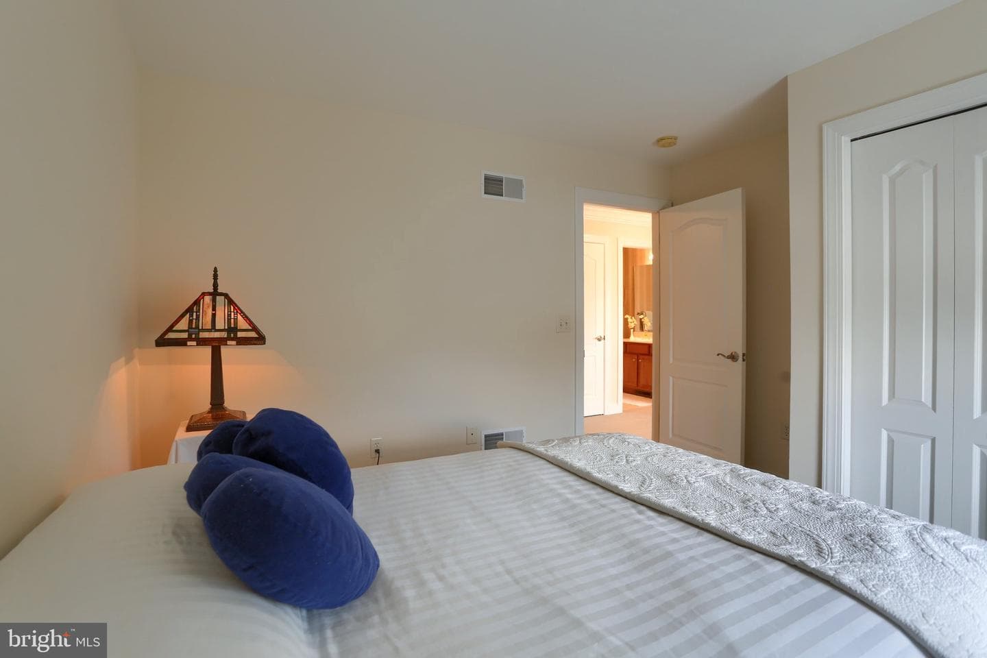 425 Carmella Dr photo 37
