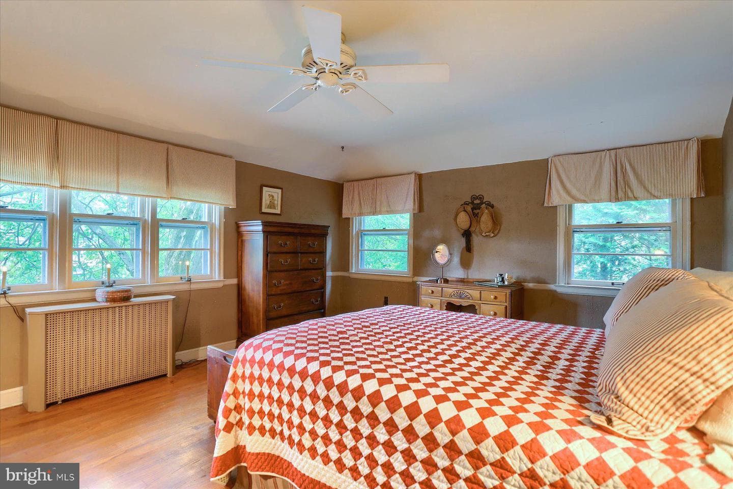221 Bailey Street photo 21