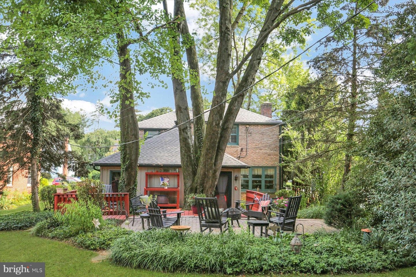 221 Bailey Street photo 31