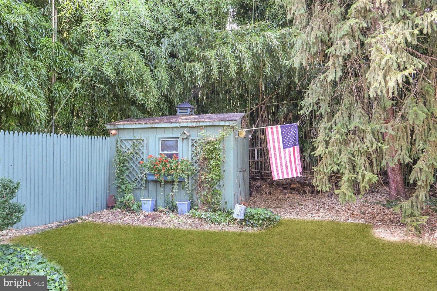 221 Bailey Street photo 32
