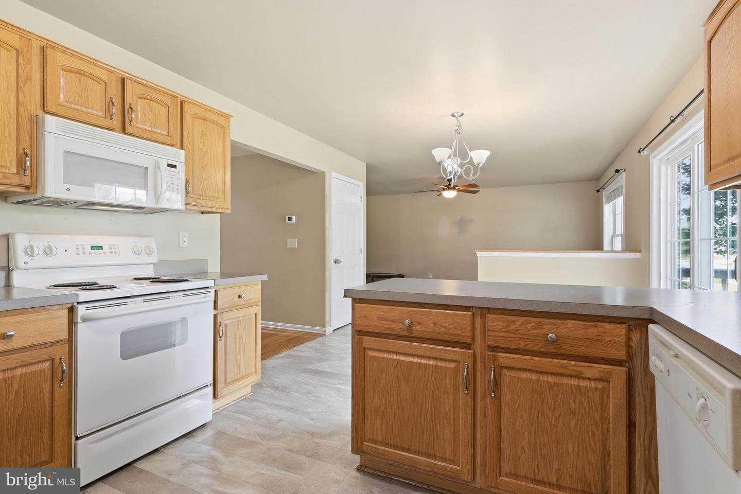 2 Forgedale Dr photo 18