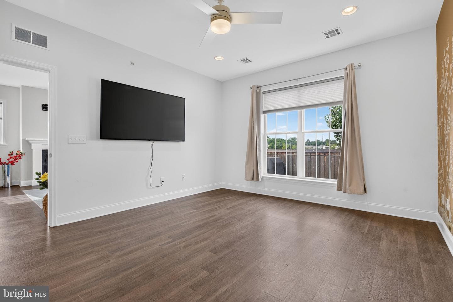 1403 Woolford Way photo 24