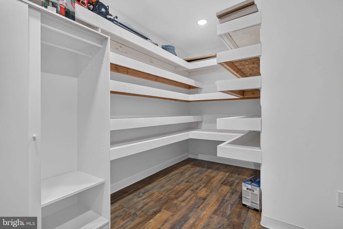 1403 Woolford Way photo 37