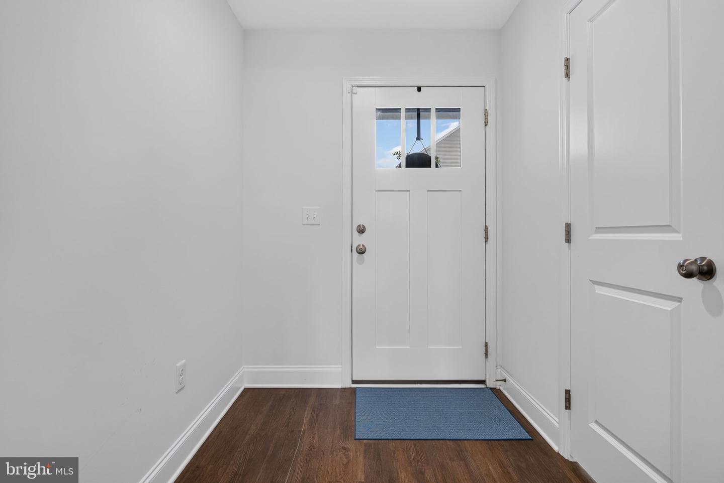 1403 Woolford Way photo 4