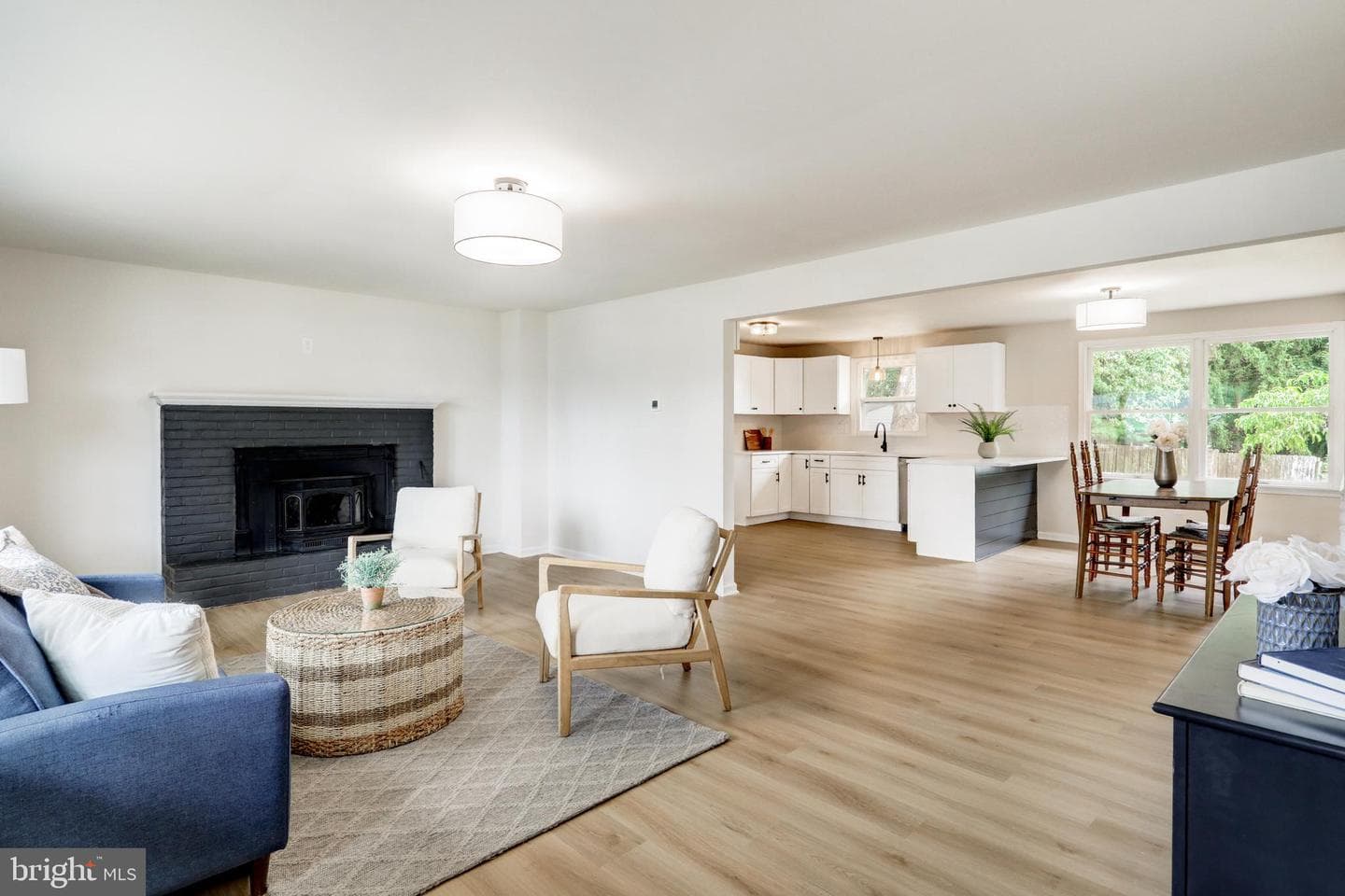 923 Susan Circle, Enola