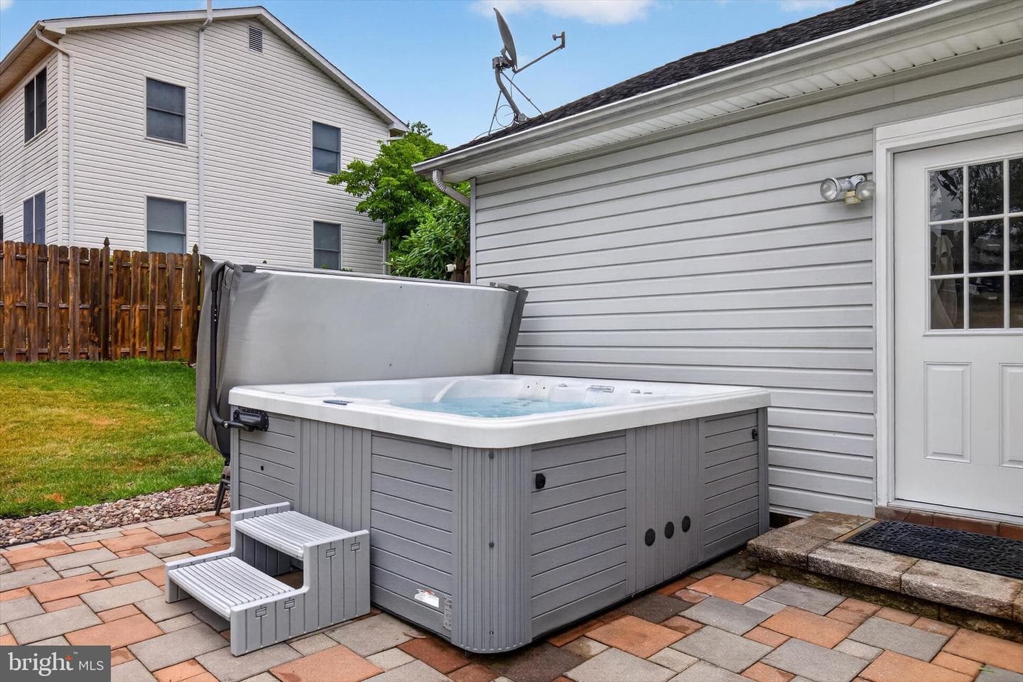 6128 Wallingford Way photo 40