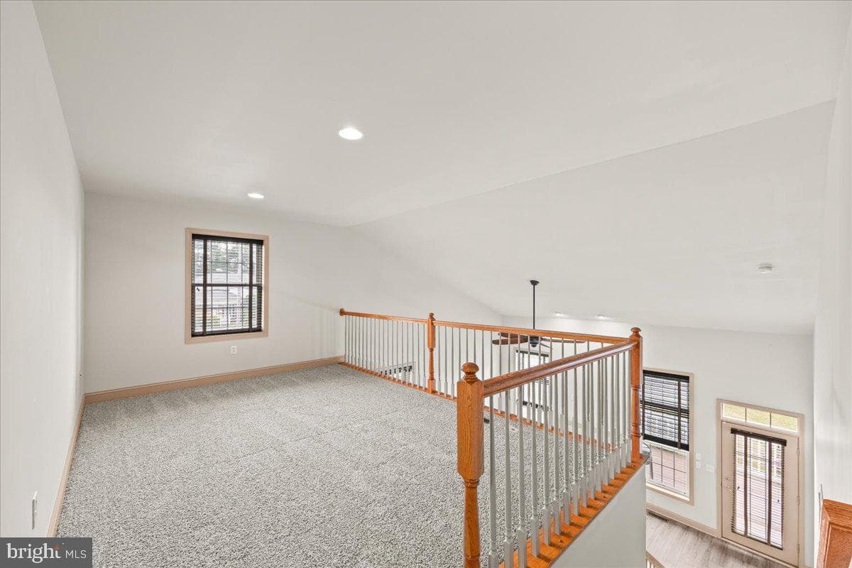 140 Ashford Way photo 15
