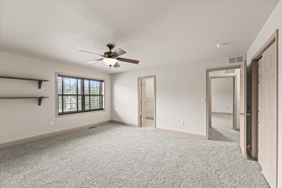 140 Ashford Way photo 17