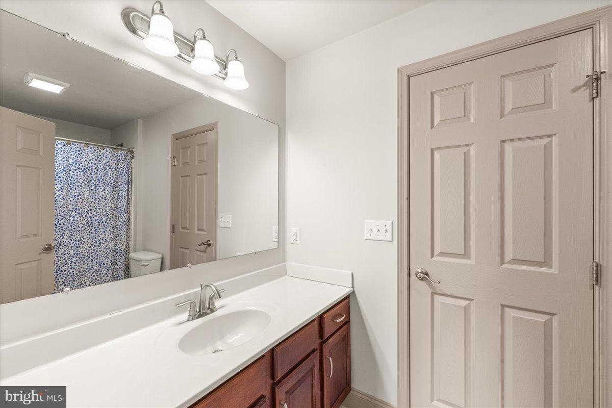140 Ashford Way photo 18