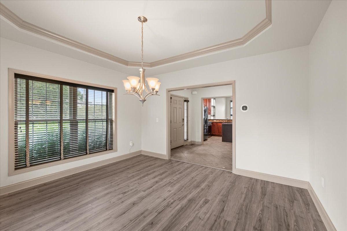 140 Ashford Way photo 4