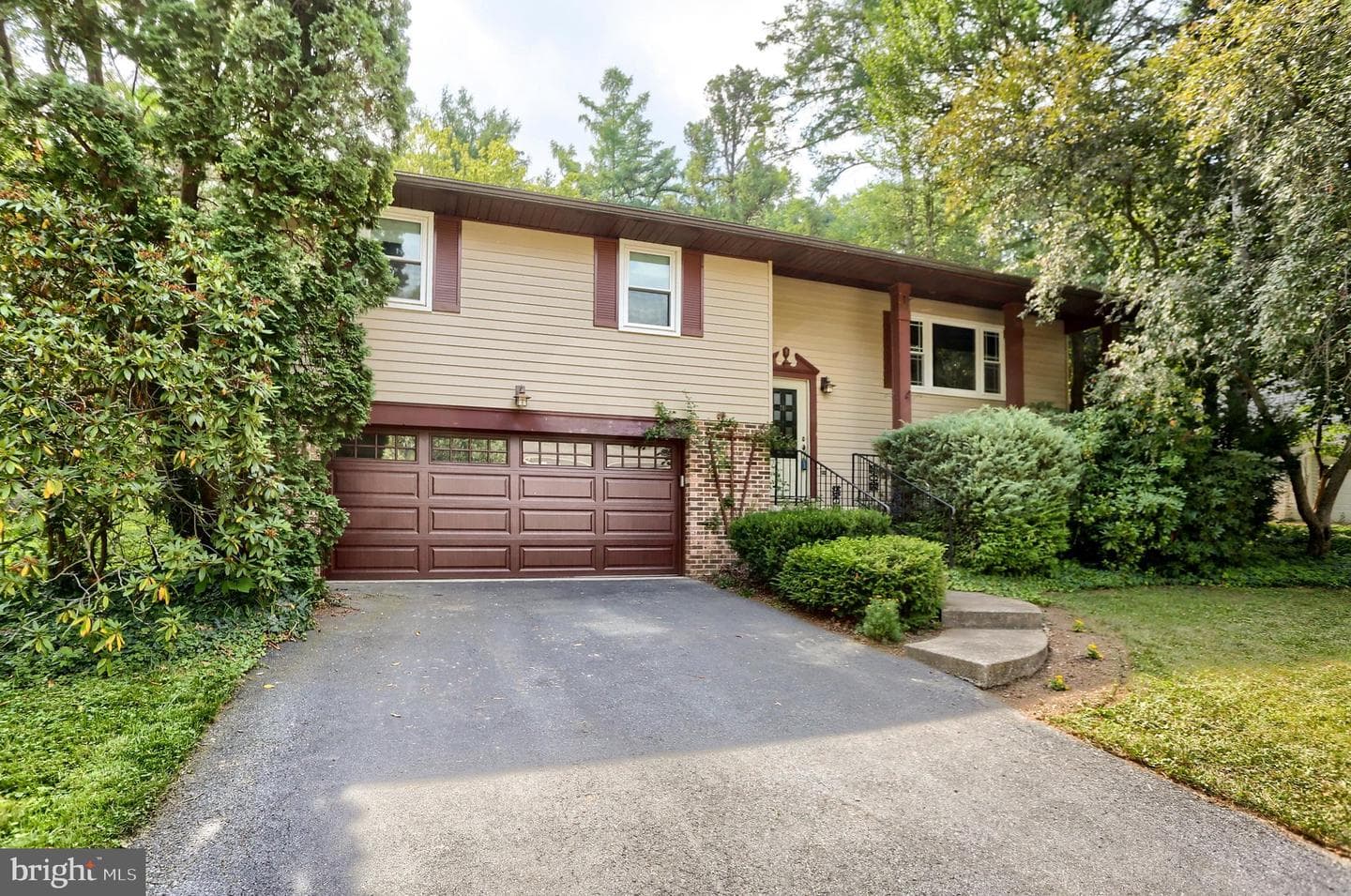 517 Lamp Post Lane, Camp Hill