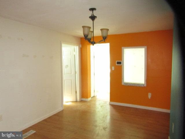 1445 2nd St photo 3