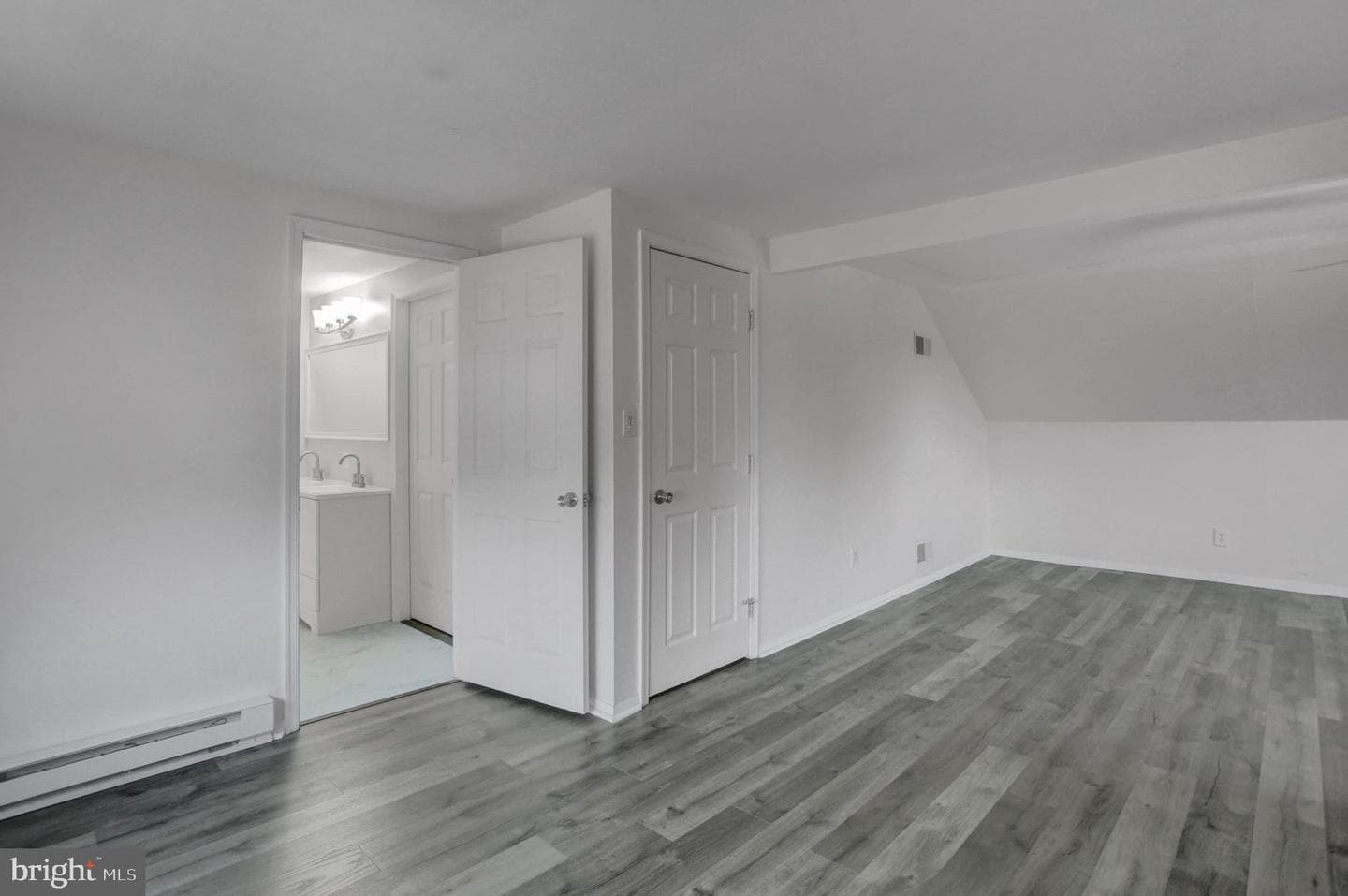 16 E Beale Avenue photo 21