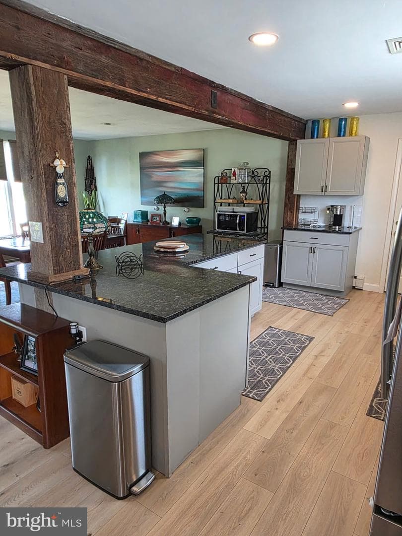 918 Allen photo 6