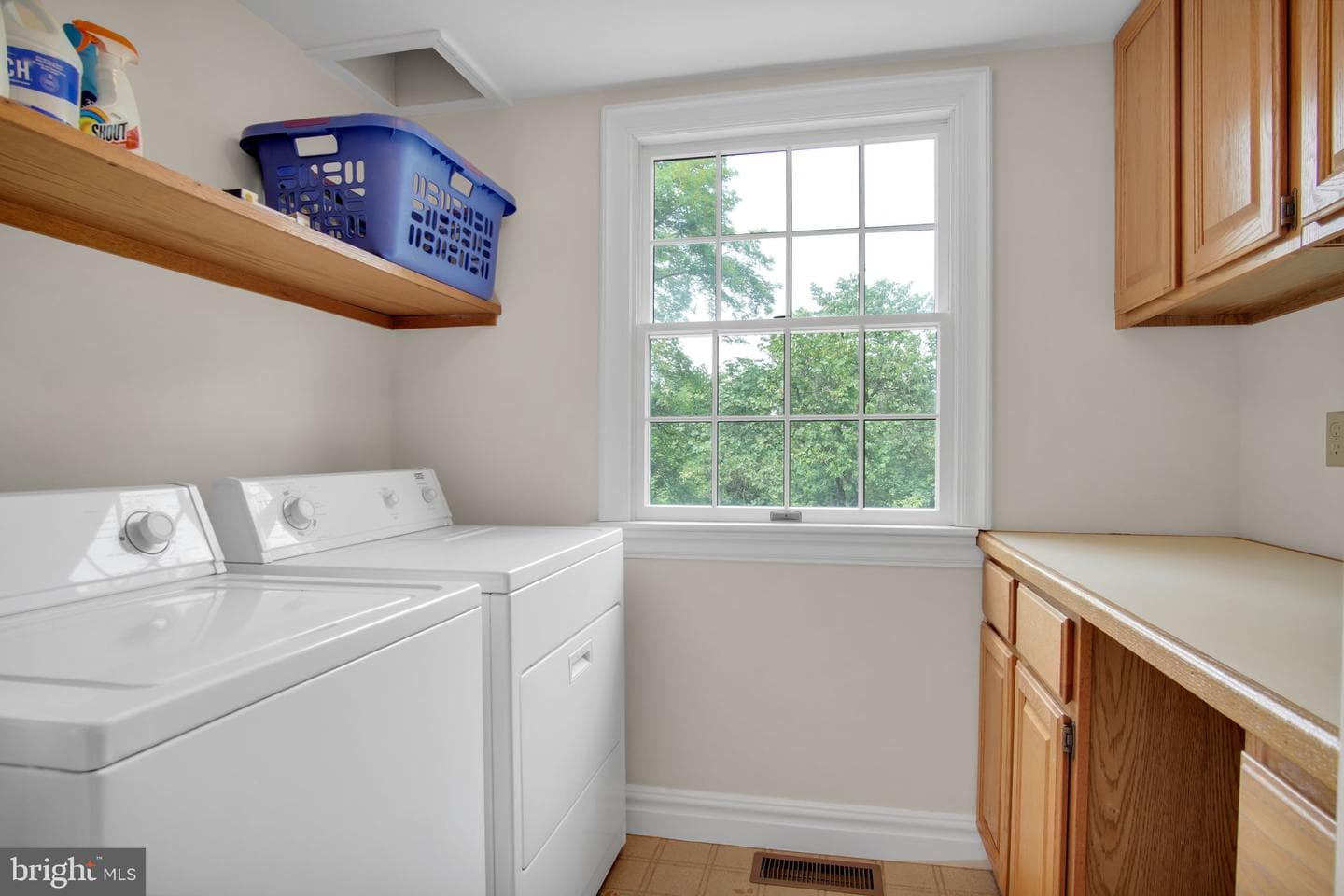223 W Lisburn Road photo 13