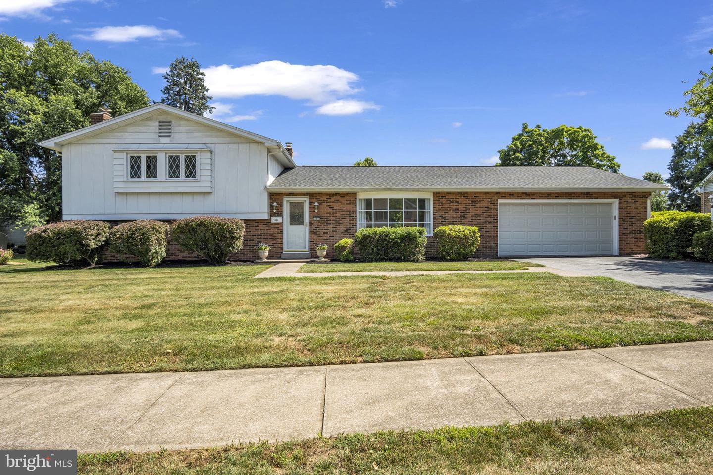 306 E Elmwood Avenue, Mechanicsburg