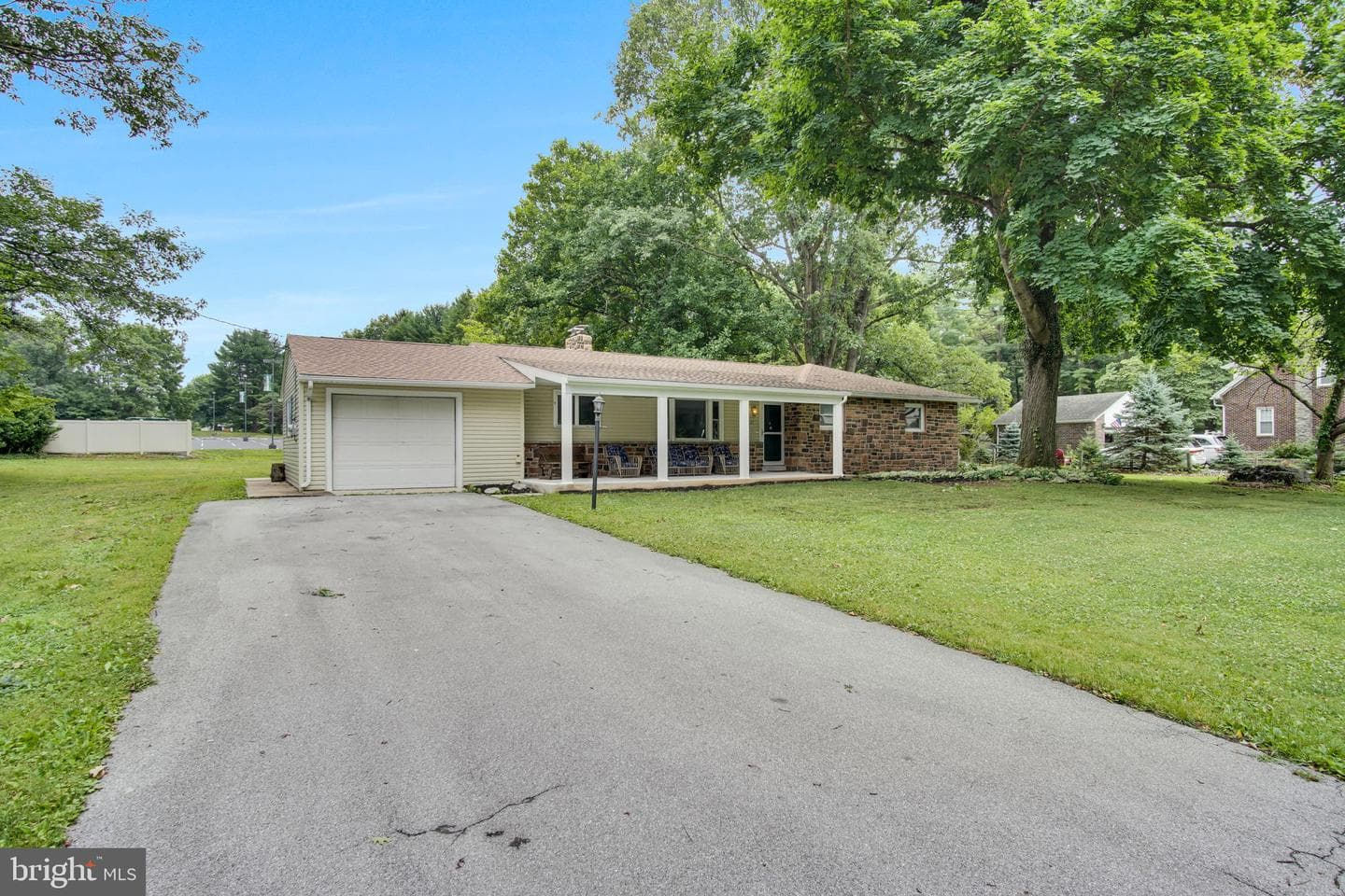 1003 Rockledge Drive photo 3