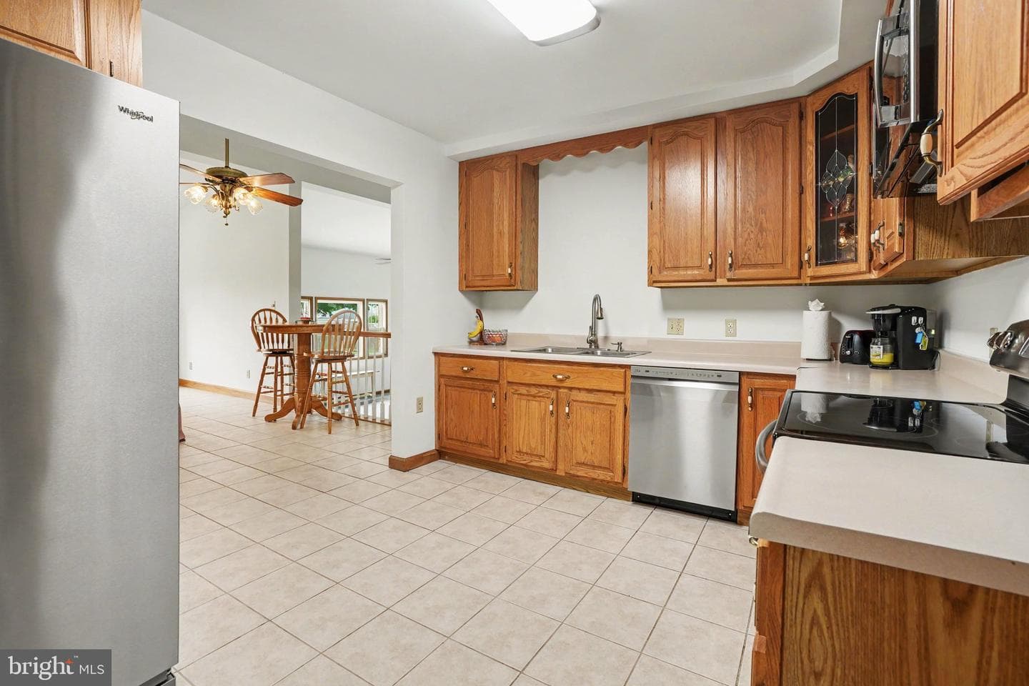 924 W Trindle Road photo 12