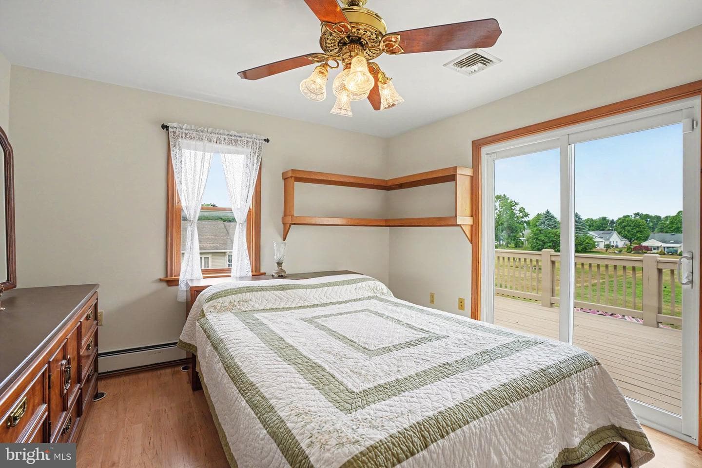 924 W Trindle Road photo 30