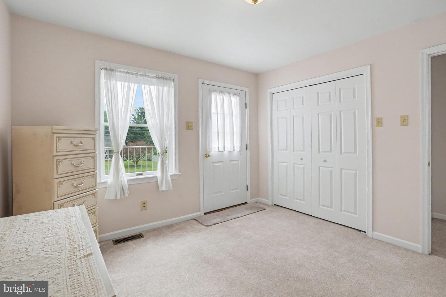 924 W Trindle Road photo 51