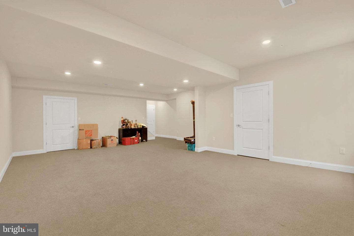 525 Joseph Court photo 17