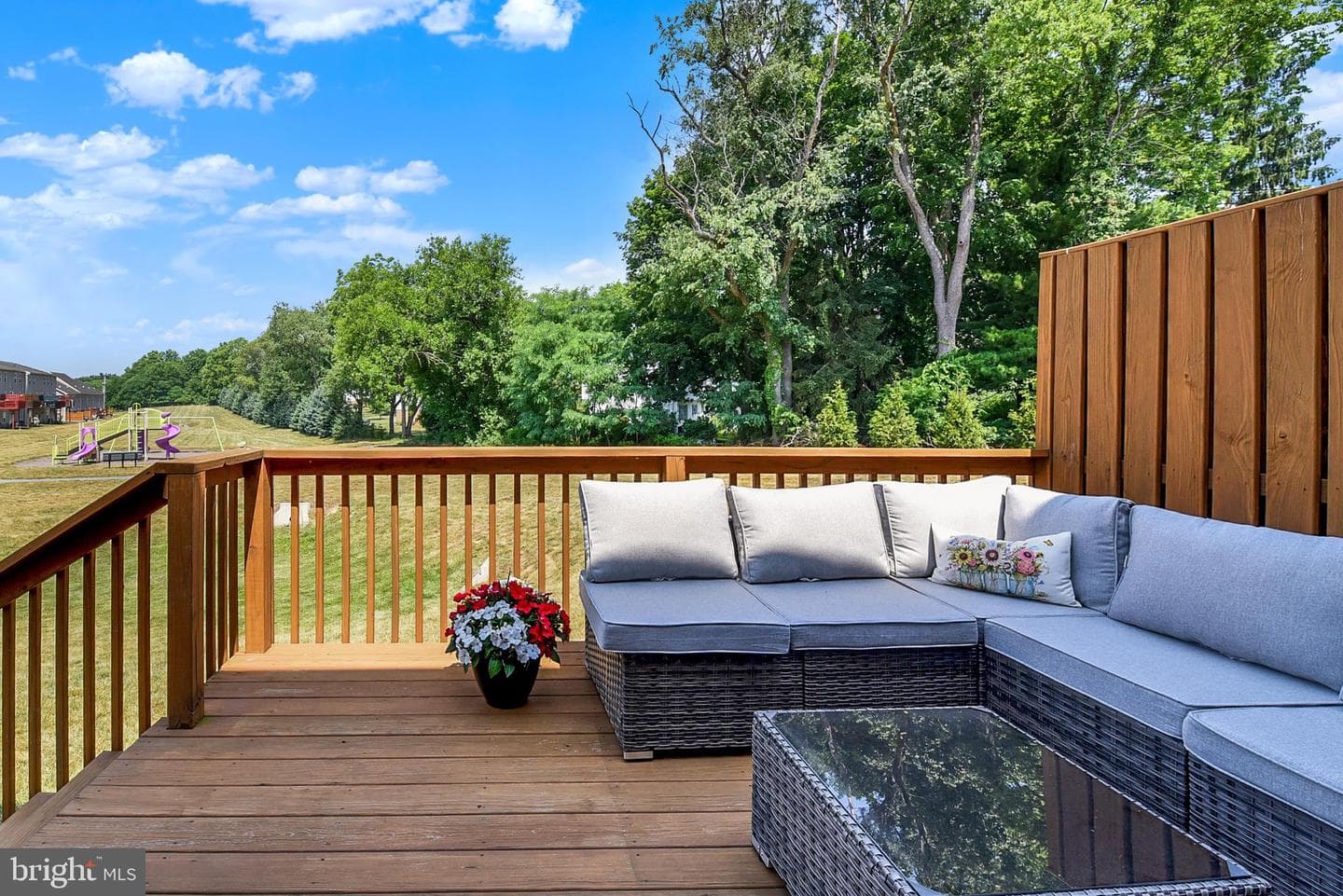 525 Joseph Court photo 31