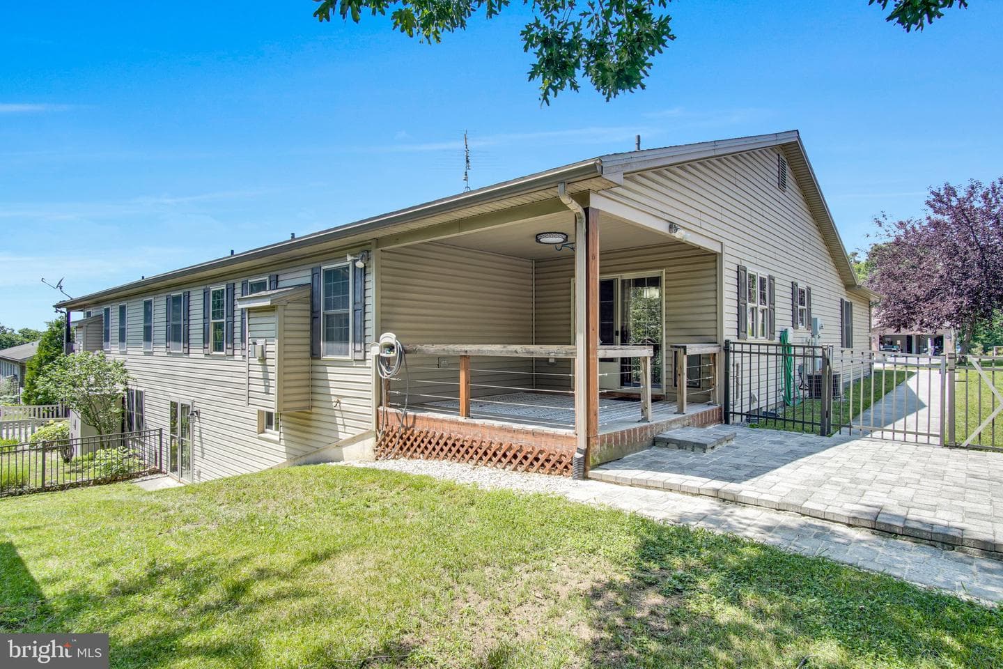 42 Ridge Avenue photo 36
