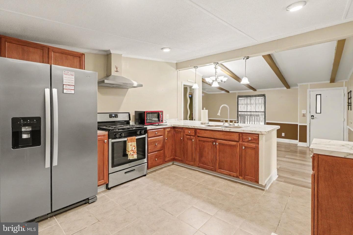 22 Magnolia Lane photo 14