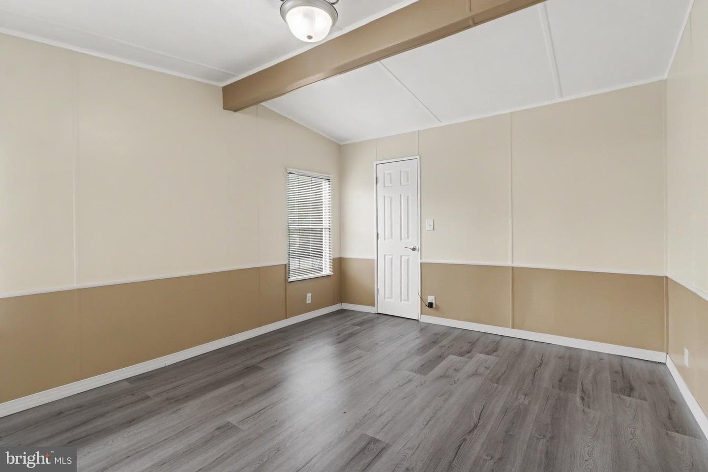 22 Magnolia Lane photo 15