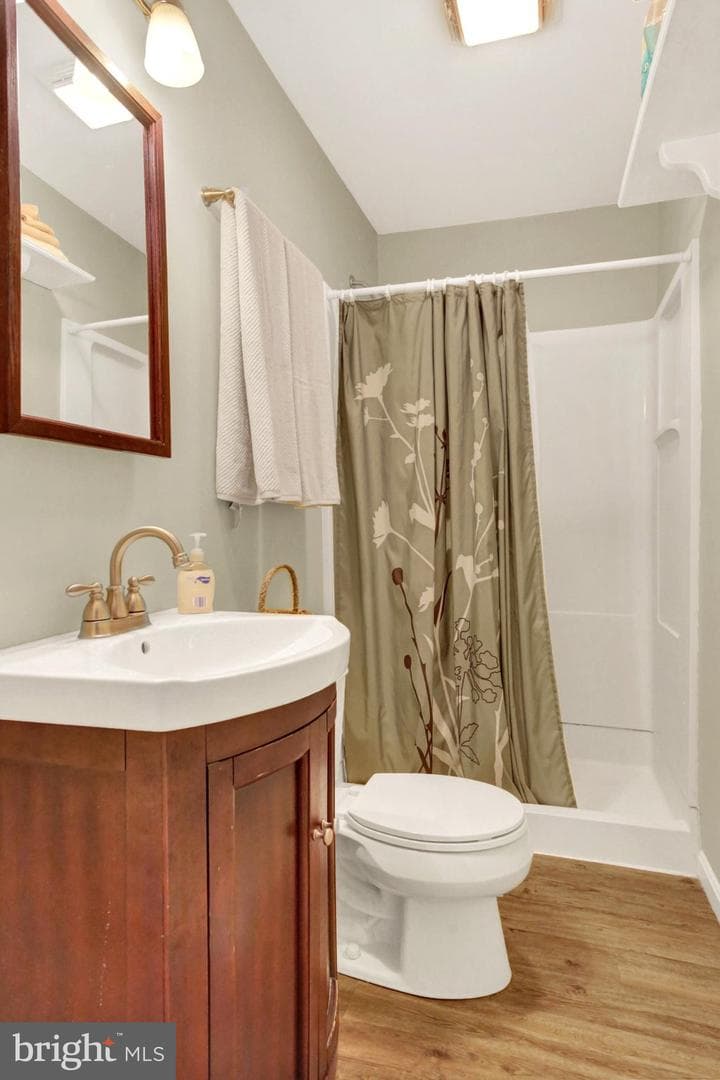 1008 Franklin Street photo 25