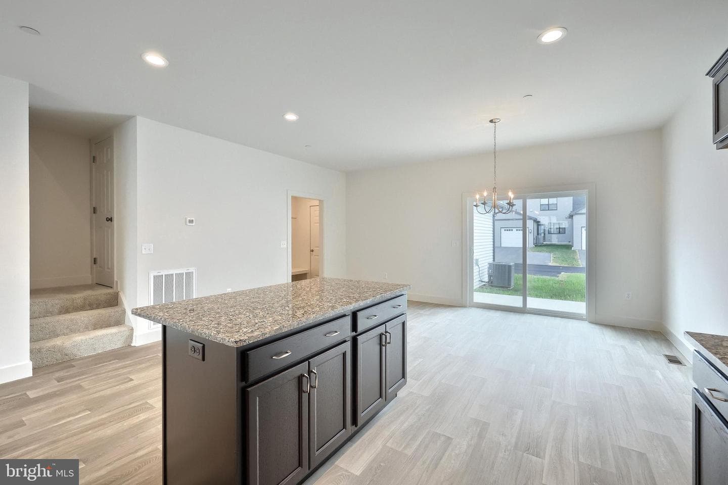 102 Madison Drive photo 11