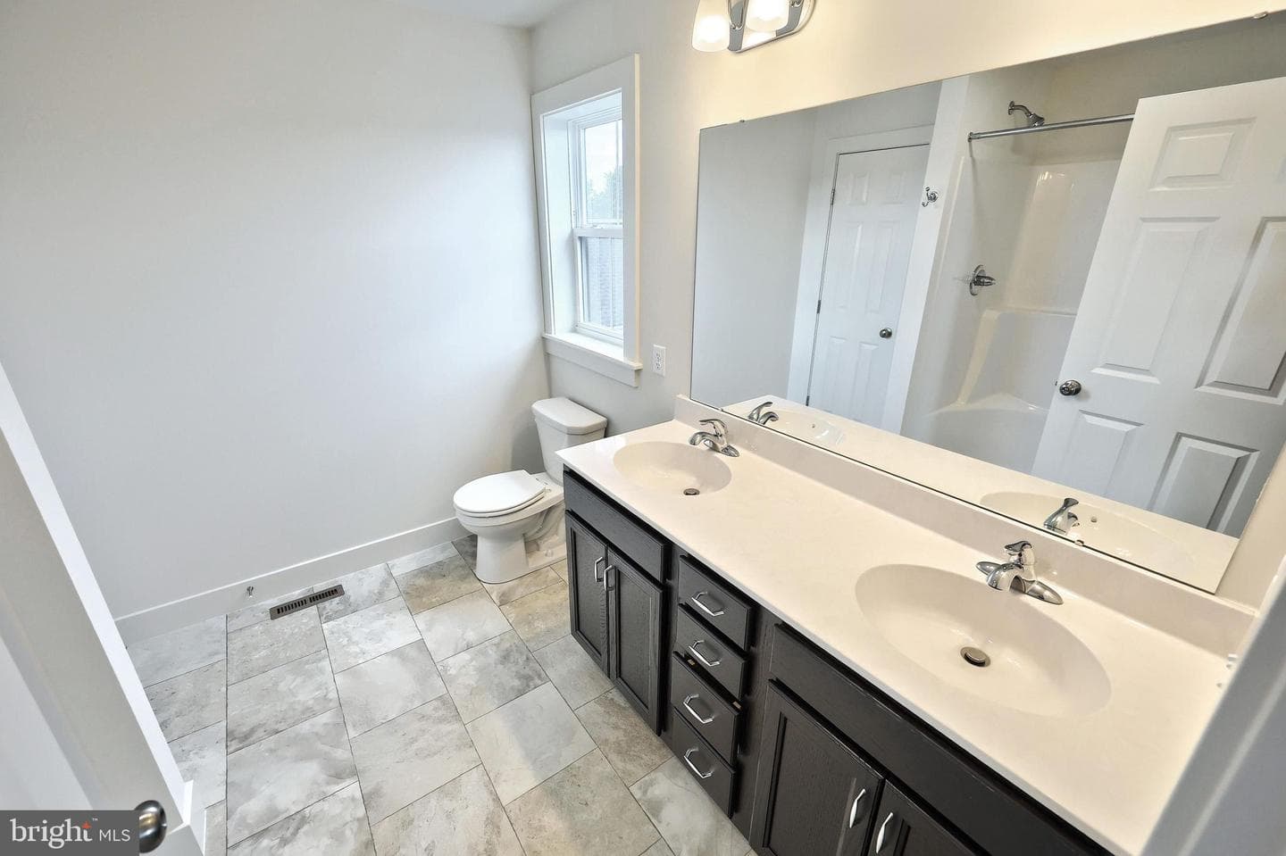 105 Madison Drive photo 19