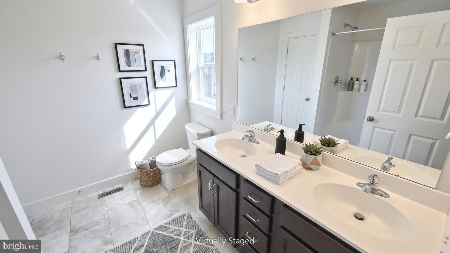 105 Madison Drive photo 6