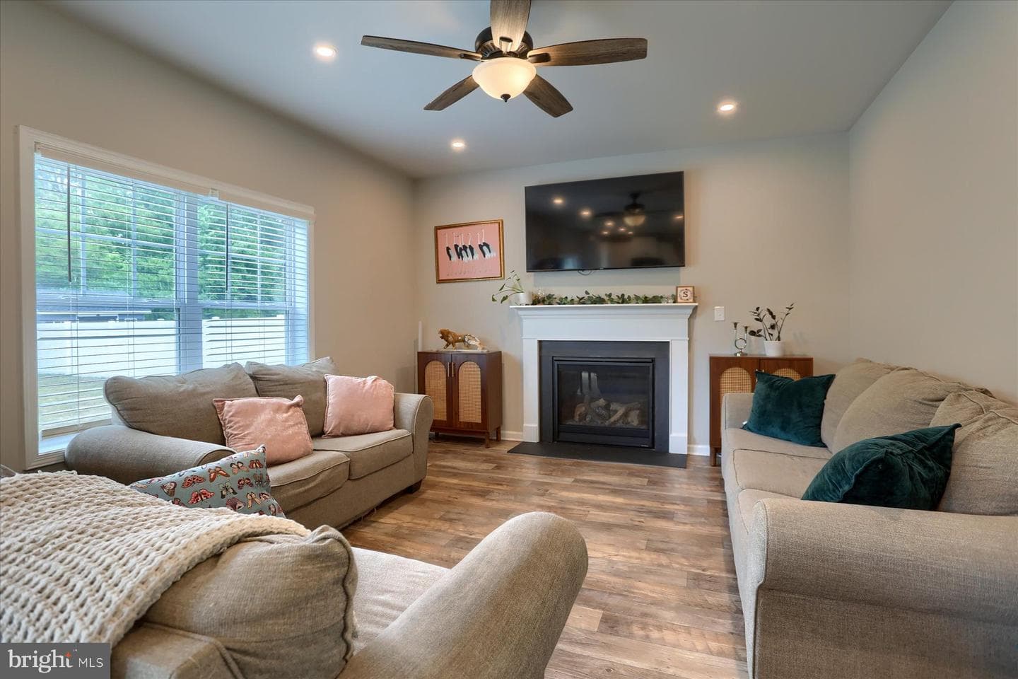 304 Lexington Lane photo 4