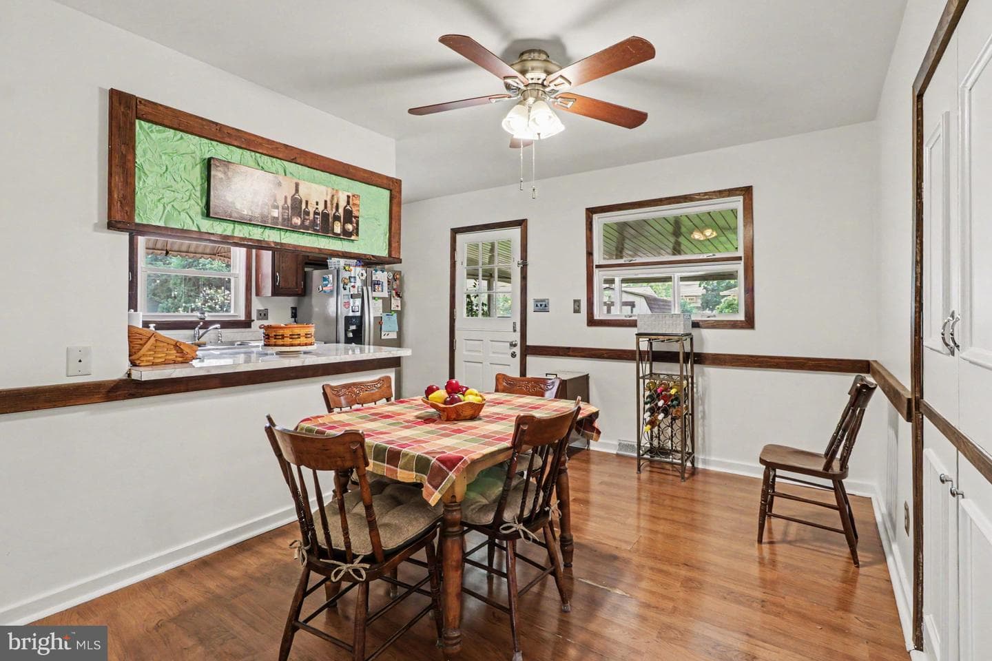 414 Appletree Road photo 7