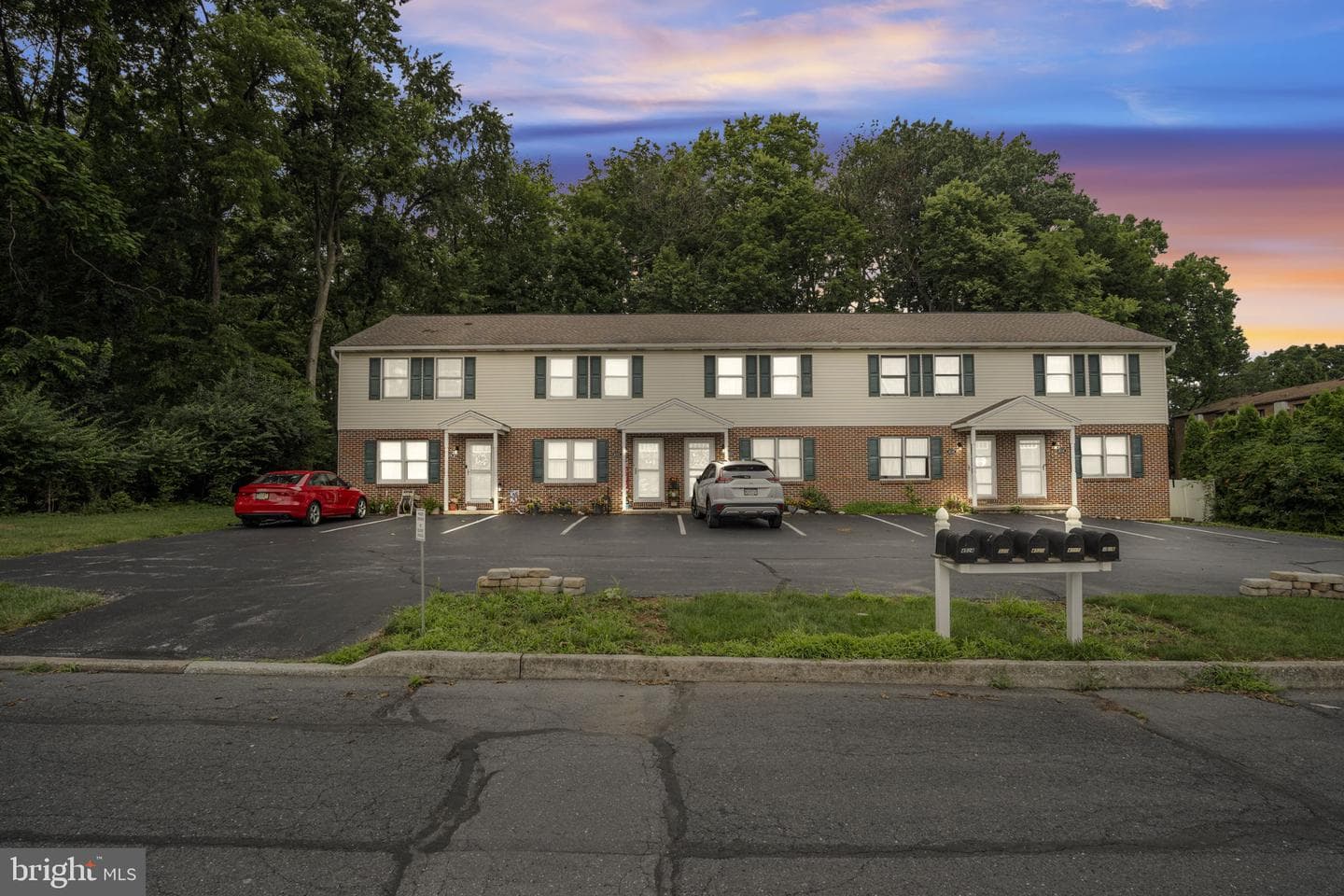 4522 Linden Avenue photo 4