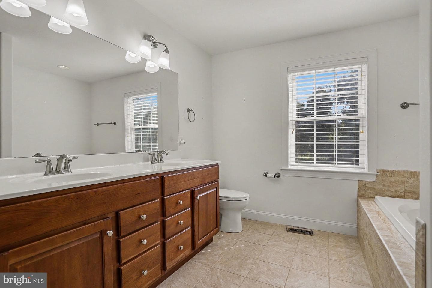 404 Sorbie Lane photo 21
