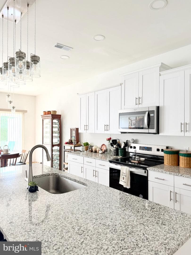 134 Stephenson Road photo 5