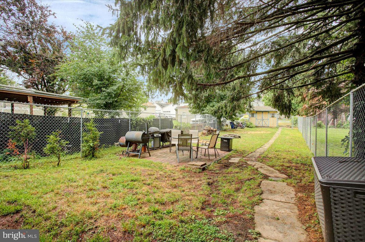 323 E Garfield Street photo 29