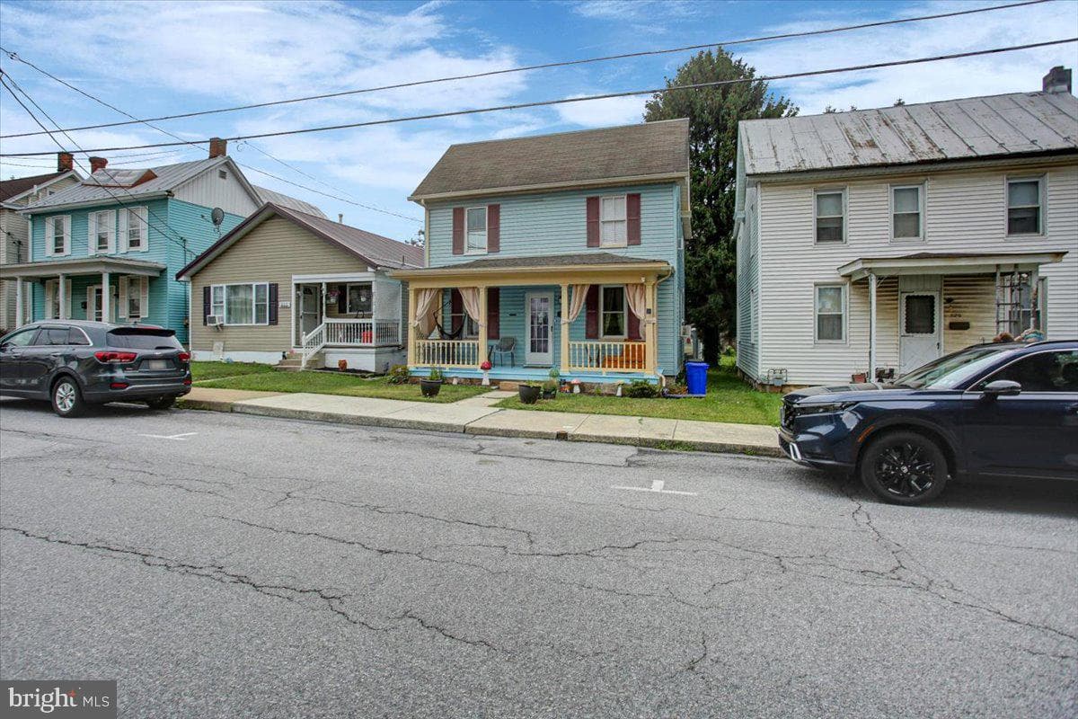323 E Garfield Street photo 3