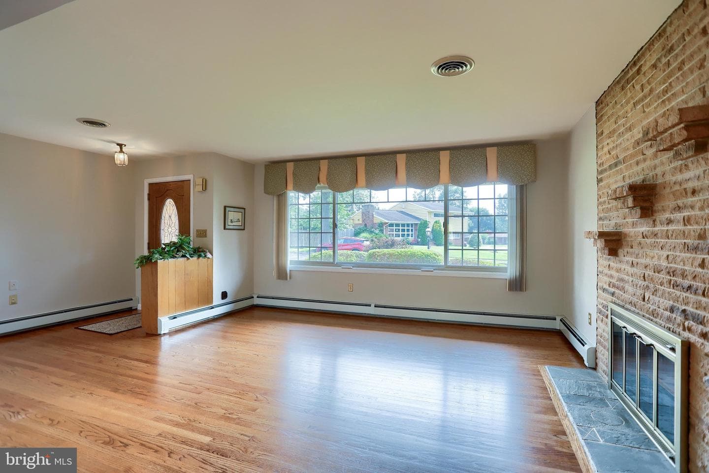 23 Columbia Drive photo 10